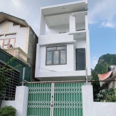 Bán nhà tại Lâm Sơn, Lương Sơn, Hòa Bình. Sẵn nhà 3 tầng, gần sân golf, cách đường QL6 chỉ 100m.