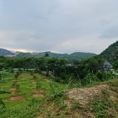 Bán đất Cao Dương, Lương Sơn, Hòa Bình.  Đất vuông. Lưng tựa núi mặt hướng ra đồng, cách đường HCM 100m.